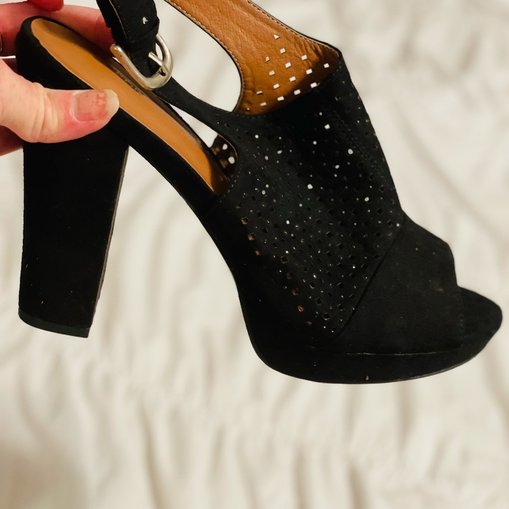 Cute black heels